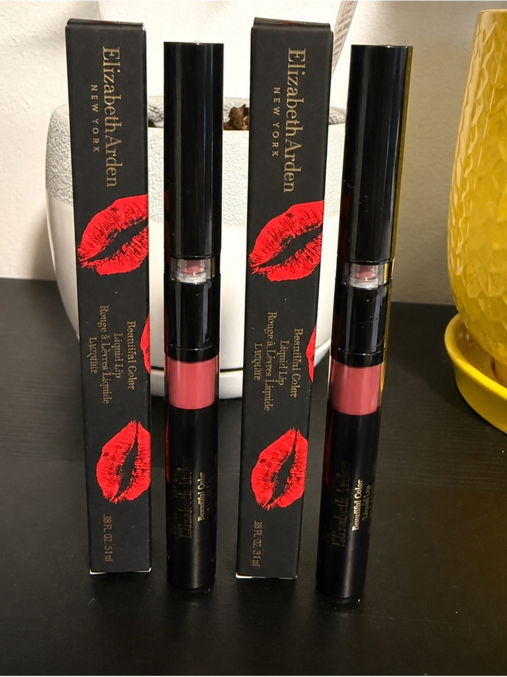Elizabeth Arden liquid lip in casual set of 2